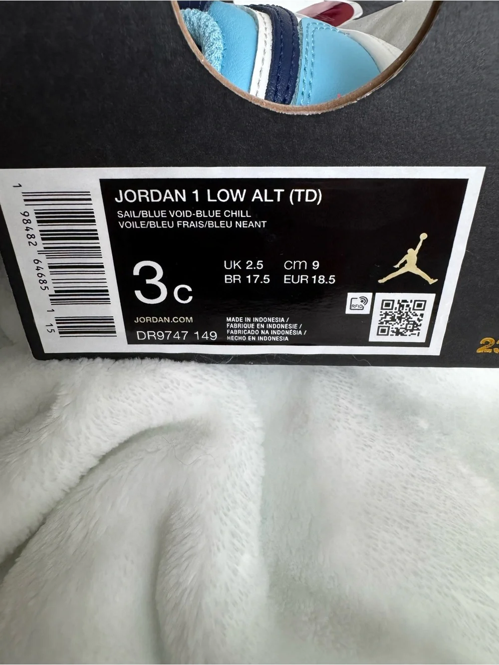 Jordan low baby